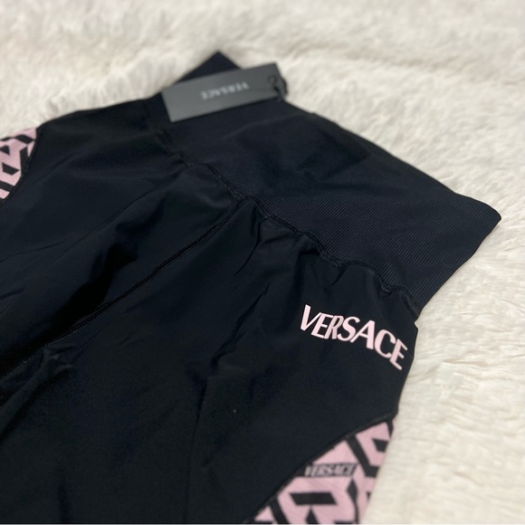 NWT Versace Greca Signature Accent Gym Shorts - Picture 6 of 8